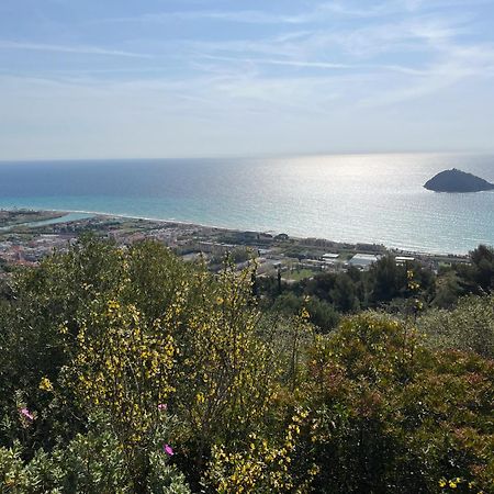 Ines Rivieraholiday Albenga Exterior foto